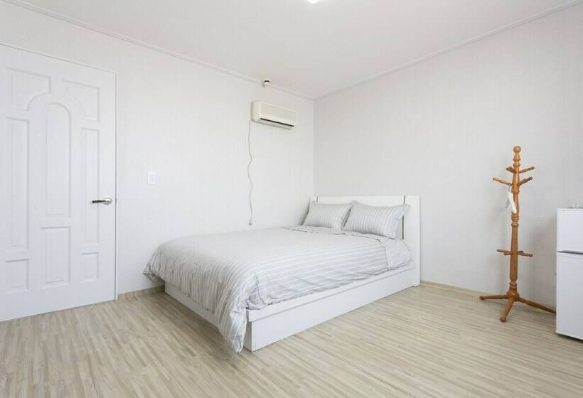 シングルベーシックルーム, B House