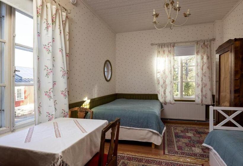 标准三人间, Villa Sofia