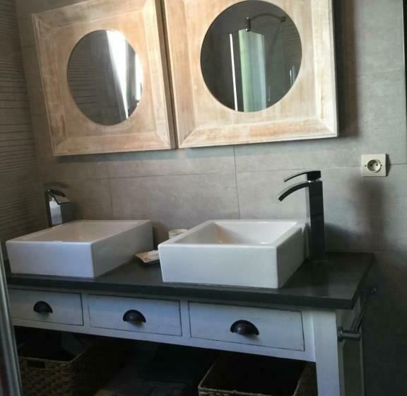 Номер Стандарт Вид на Бассейн, La Maison Des Eaux Claires