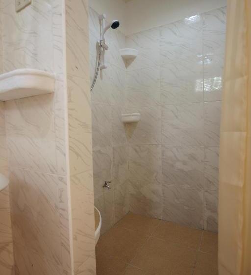 デラックスルーム, Guindulman Bay Tourist Inn