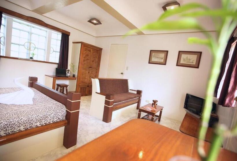 デラックスルーム, Guindulman Bay Tourist Inn