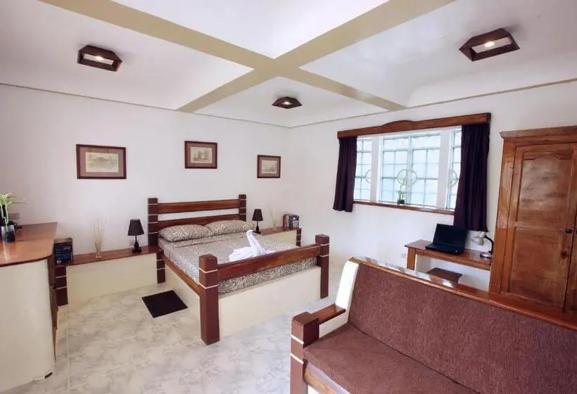 デラックスルーム, Guindulman Bay Tourist Inn