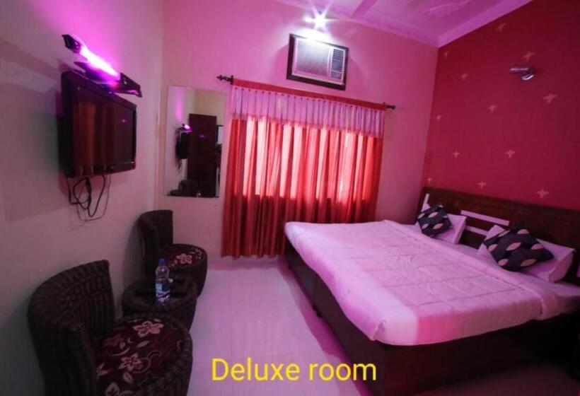 Номер Deluxe, Del