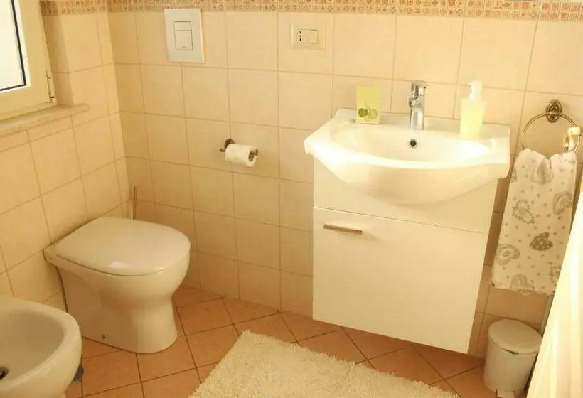 スタンダードルーム, B&b Il Falco E L'ulivo