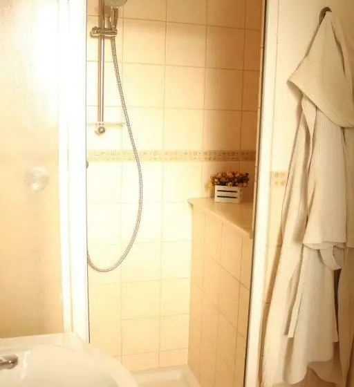 スタンダードルーム, B&b Il Falco E L'ulivo