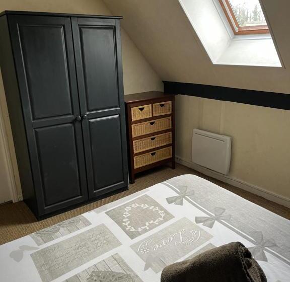 חדר סטנדרטי לחמישה אנשים, Chambres D Hôte Du Domaine De La Reine Blanche