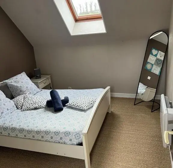 スタンダード４人部屋, Chambres D Hôte Du Domaine De La Reine Blanche
