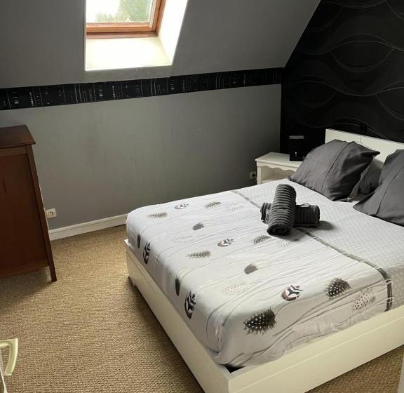 חדר סטנדרט לארבעה, Chambres D Hôte Du Domaine De La Reine Blanche