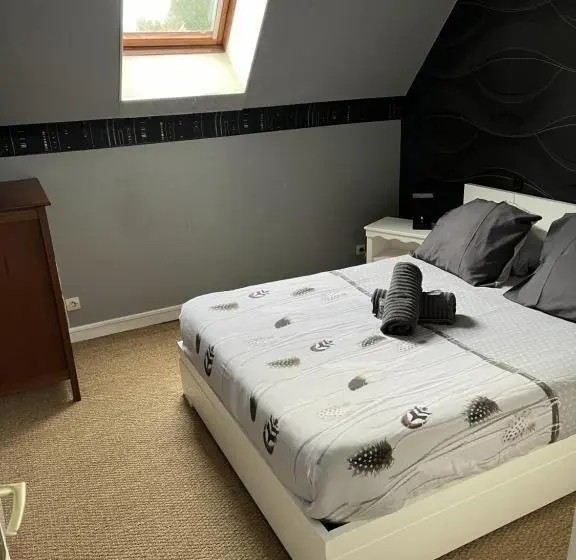 スタンダード４人部屋, Chambres D Hôte Du Domaine De La Reine Blanche