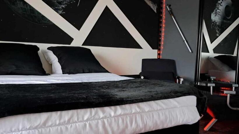 Люкс, Les Deux Porches