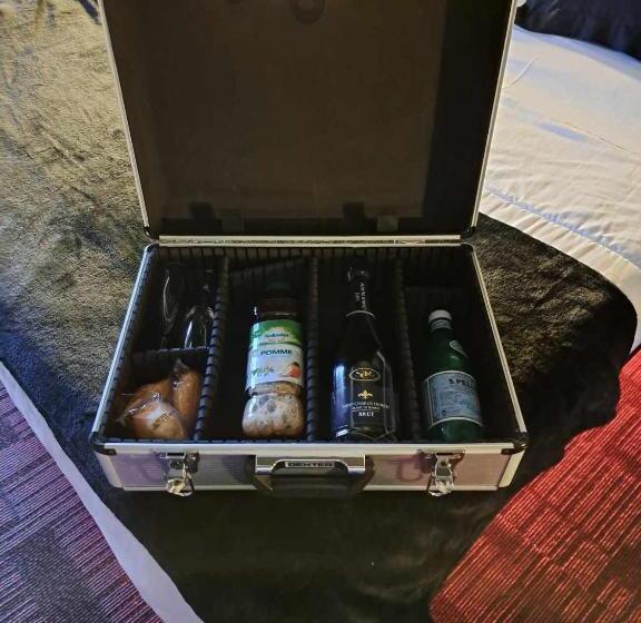 Люкс, Les Deux Porches