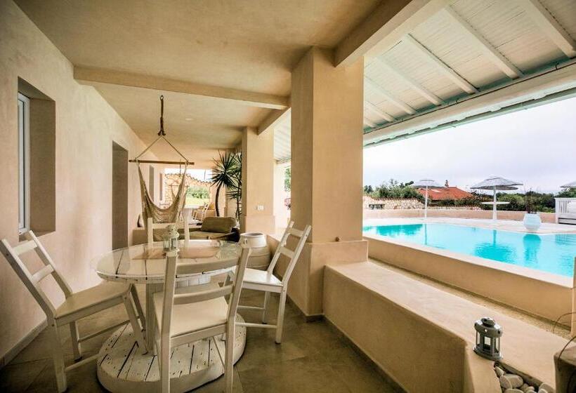 Swim-up suite, Morf Suites