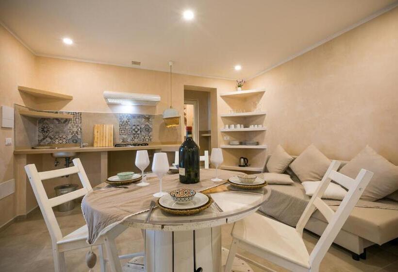 Swim-up suite, Morf Suites