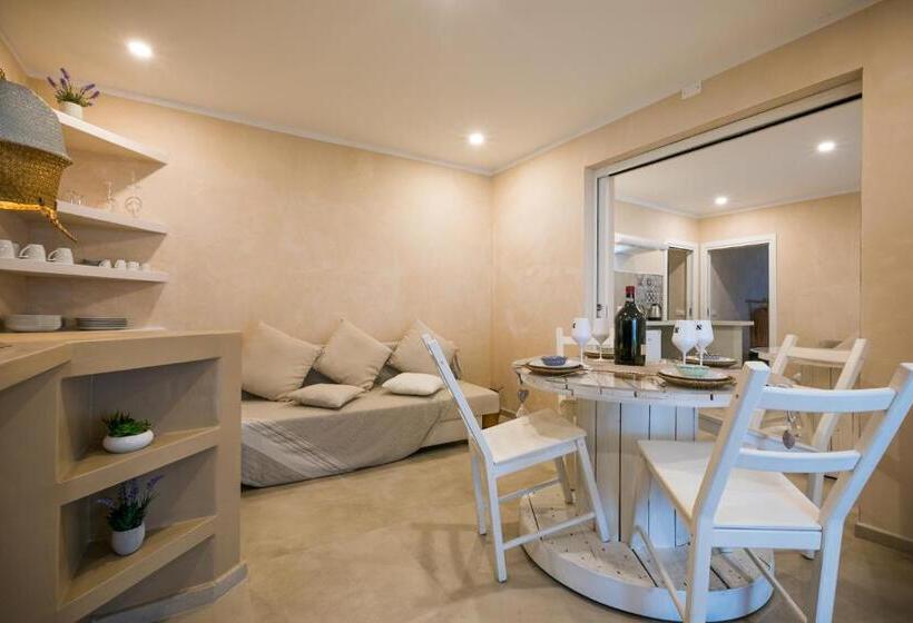 Swim-up suite, Morf Suites