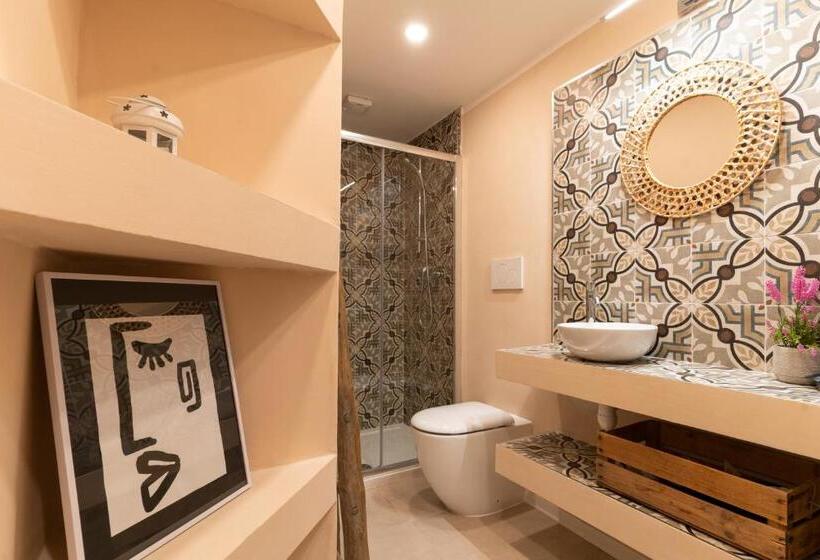 スタンダードスタジオ, Morf Suites