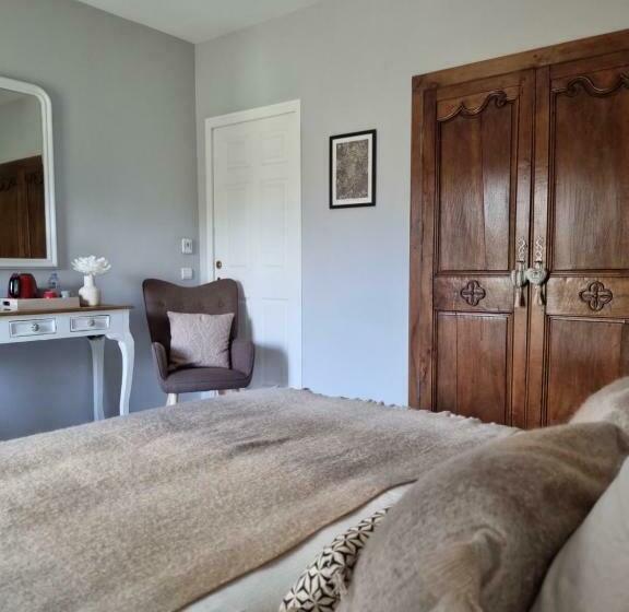 스위트 킹사이즈 침대, Les Chenes Rouges