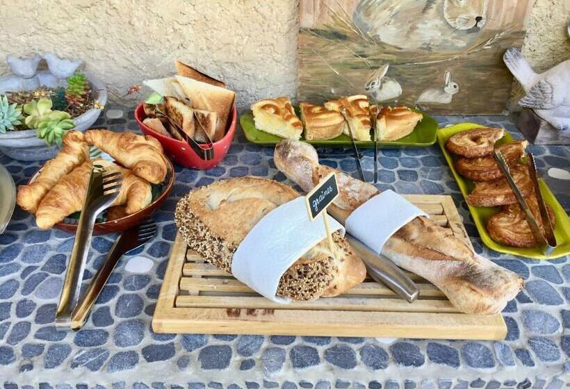 スタンダードトリプルルーム, Mas Du Cadranier