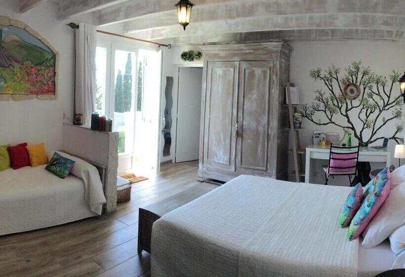 スタンダードトリプルルーム, Mas Du Cadranier