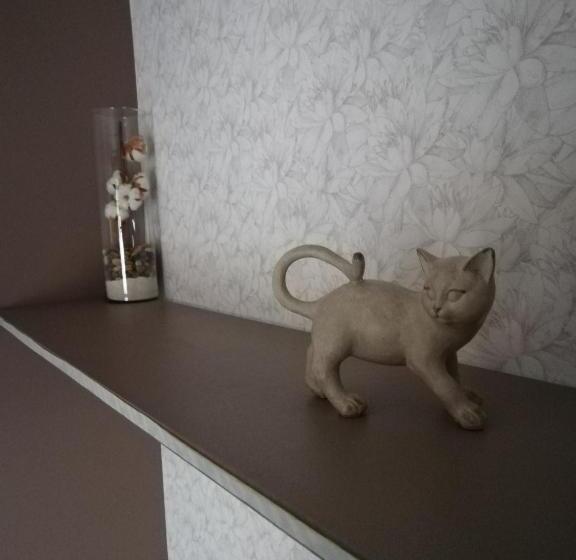 חדר משפחתי נוף לגינה, Escampette