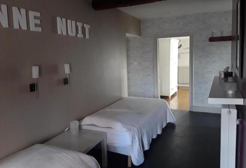 חדר משפחתי נוף לגינה, Escampette