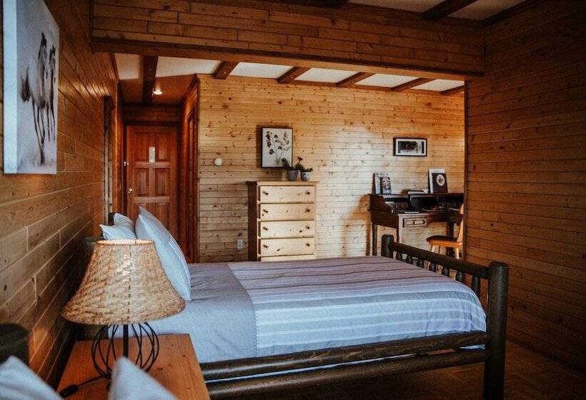 デラックスルーム, Big Creek Lodge Working Guest Ranch