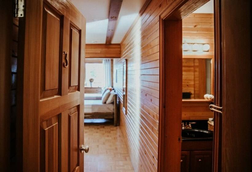 デラックスルーム, Big Creek Lodge Working Guest Ranch