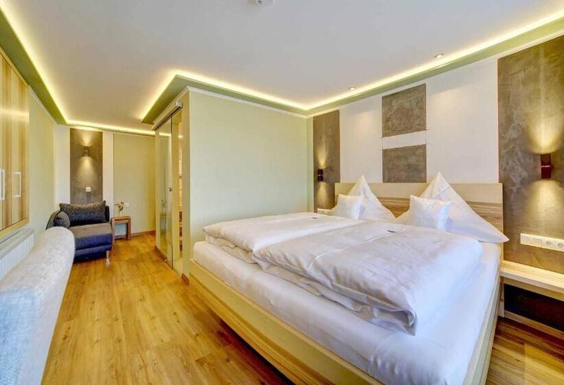 חדר קומפורט, Hirschenstein