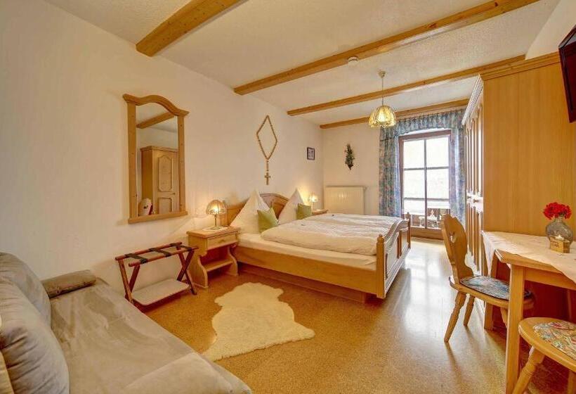 חדר קומפורט, Hirschenstein