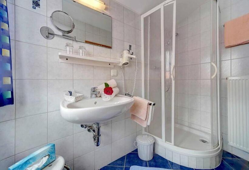 חדר קומפורט, Hirschenstein