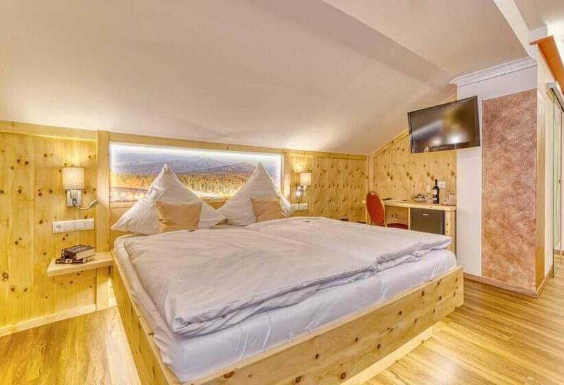 חדר קומפורט, Hirschenstein