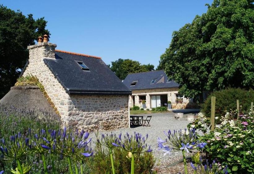 غرفة عائلية مطلّة علي الحديقة, A L Orée Du Bois