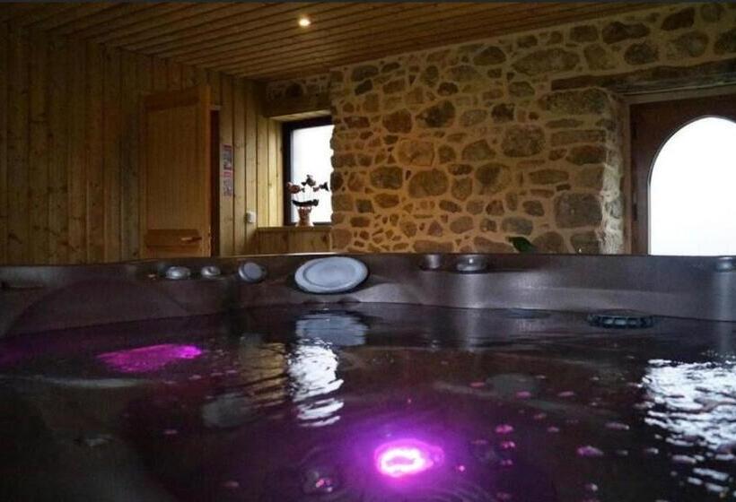 Standard room with outdoor bath, A L Orée Du Bois