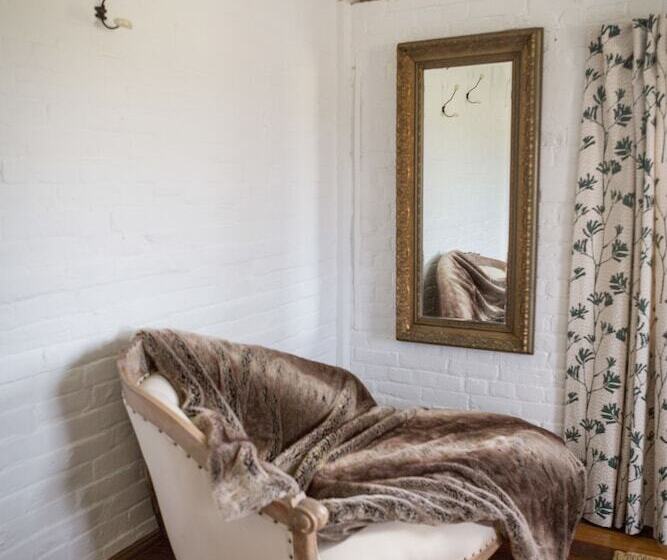 高级套房, The Barracks, Tocal