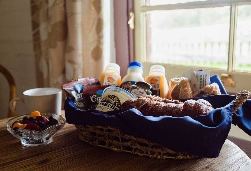 高级套房, The Barracks, Tocal