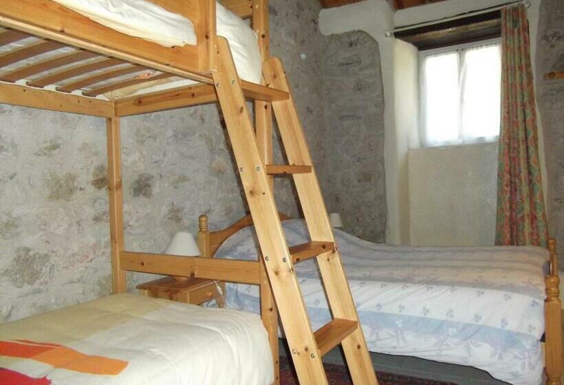 חדר סטנדרט לארבעה, Ferme Auberge La Tindelle