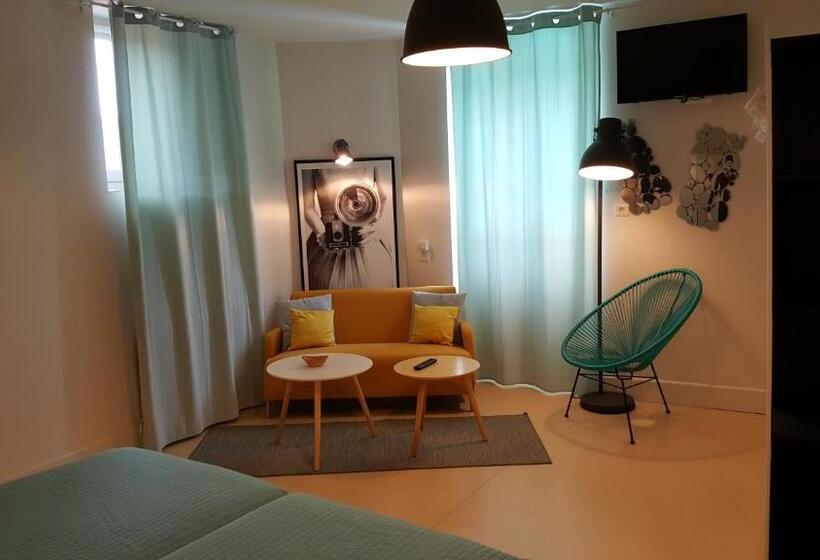 غرفة قياسية, Au Faisan Doré