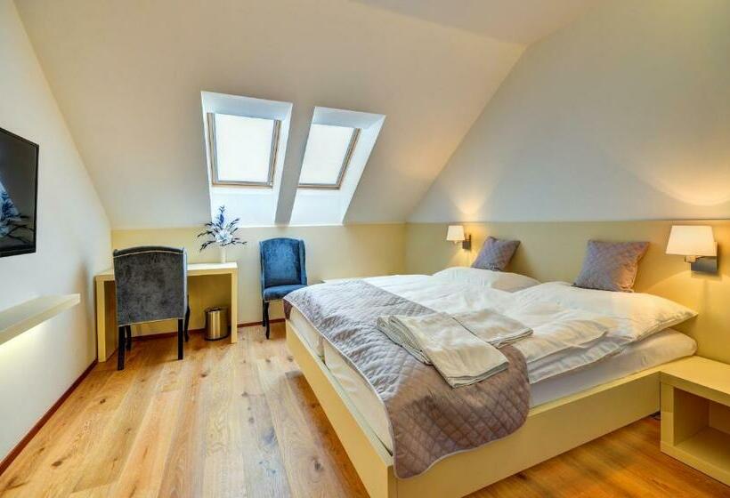 Pokój Standard, Chmelnice