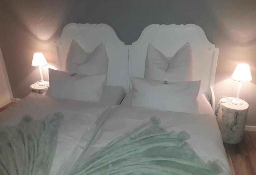 Апартаменты 2 Спальни, Guest House Dommitzsch