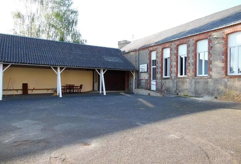 １ベッドルームハウス, L école Buissonnière