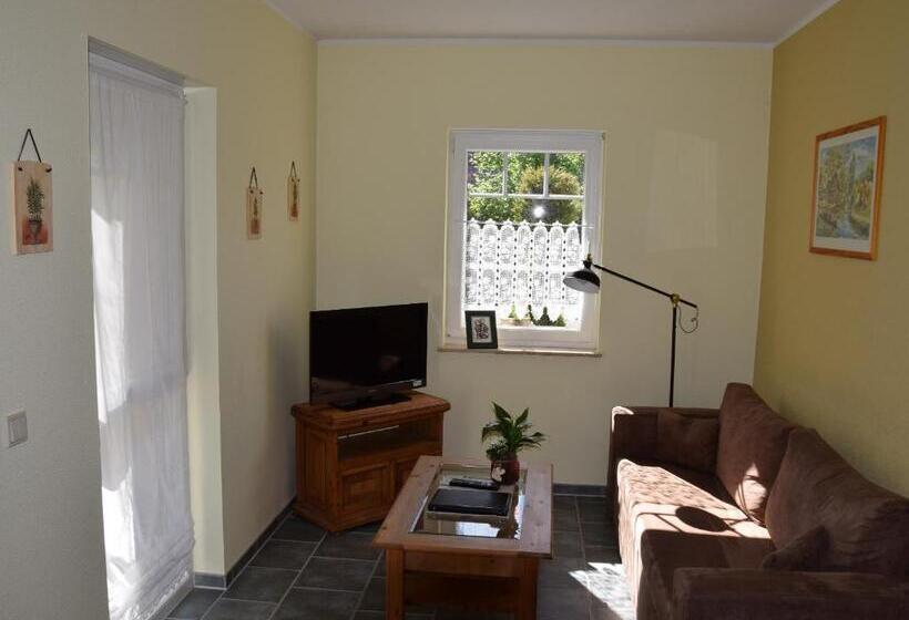 庭の見える1ベッドルームアパートメント, Pension + Apartments Tor Zum Spreewald