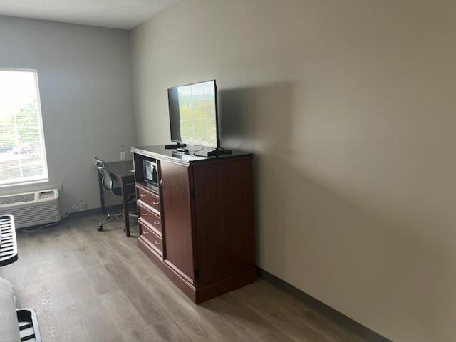 غرفه قياسيه سريرين مزدوجين, Baymont By Wyndham Lakeland