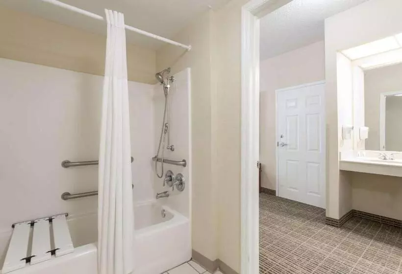 اتاق استاندارد با تخت بزرگ, Baymont By Wyndham Lakeland