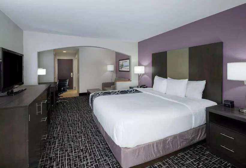 キングサイズベッドのデラックスルーム, La Quinta By Wyndham Snellville Stone Mountain