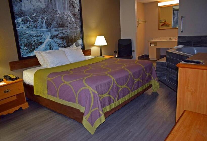 带大床的复式套间, Super 8 By Wyndham Fort Chiswell Wytheville Area