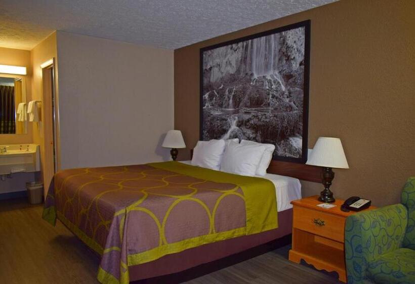 带大床的标准间, Super 8 By Wyndham Fort Chiswell Wytheville Area