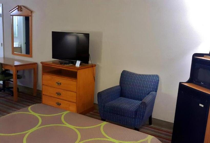 适合残疾人使用的标准间, Super 8 By Wyndham Fort Chiswell Wytheville Area