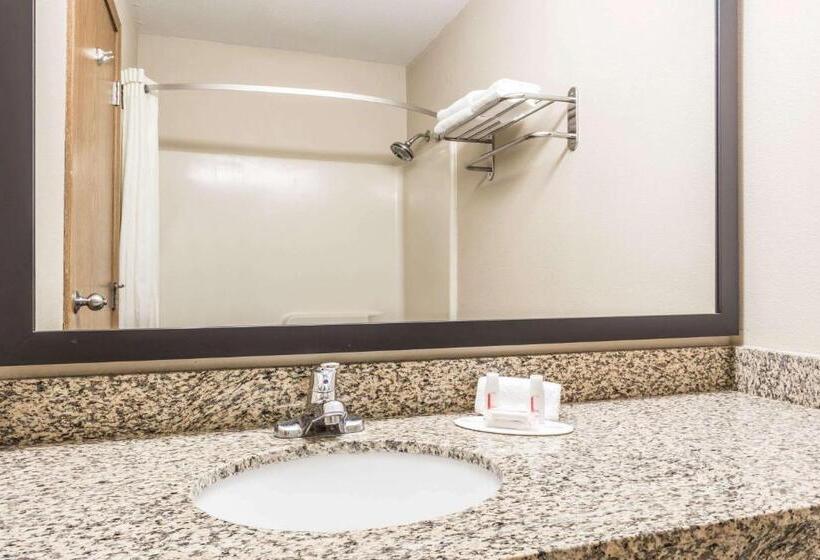 Номер Стандарт, Super 8 By Wyndham Lagrande