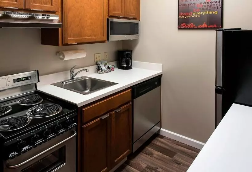سوییت, Towneplace Suites Chicago Lombard