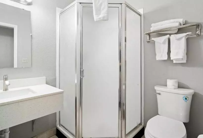 デラックスルーム, Travelers Inn Medford