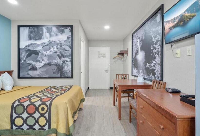 Номер Deluxe, Travelers Inn Medford
